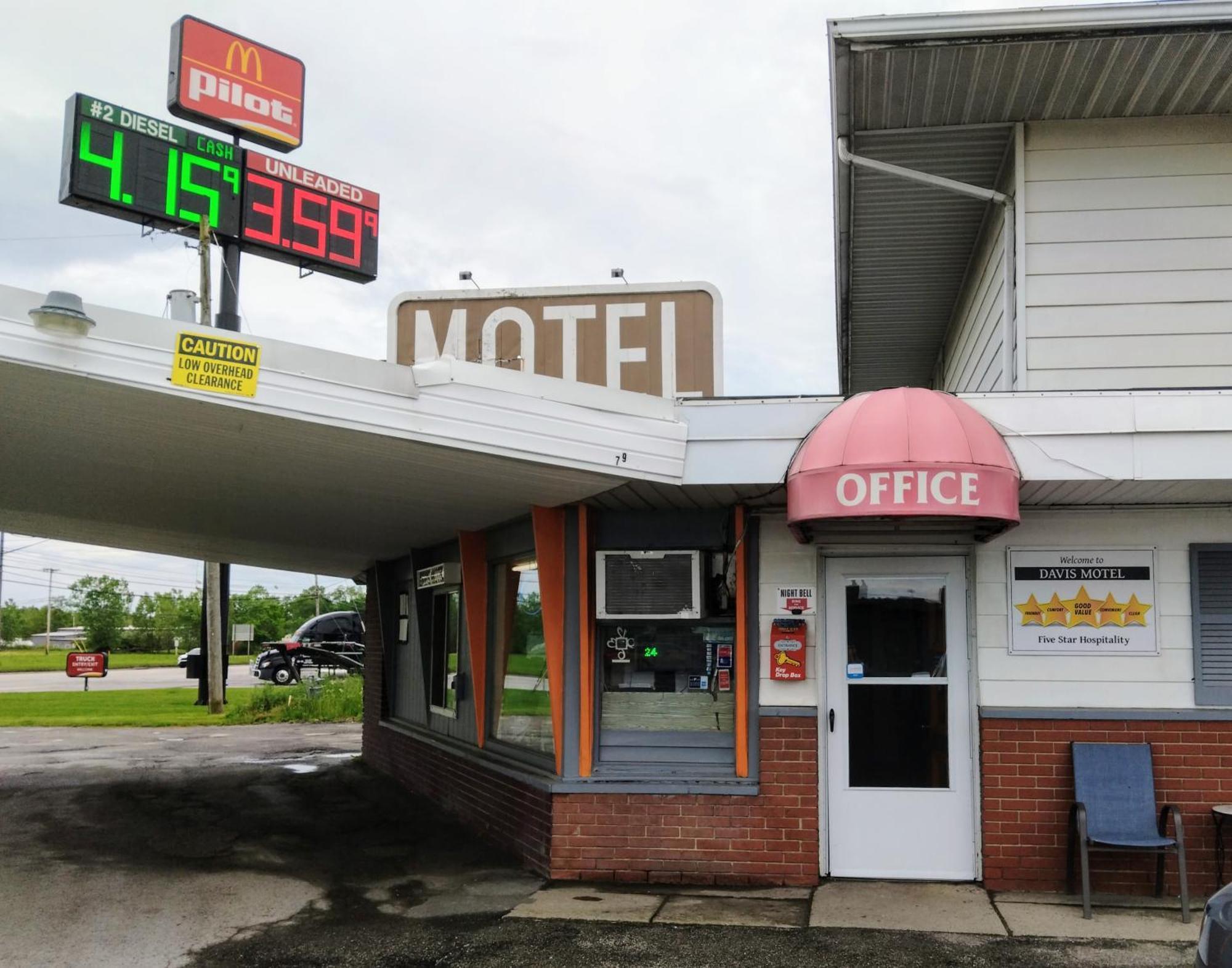 Davis Motel North Lima Exterior foto